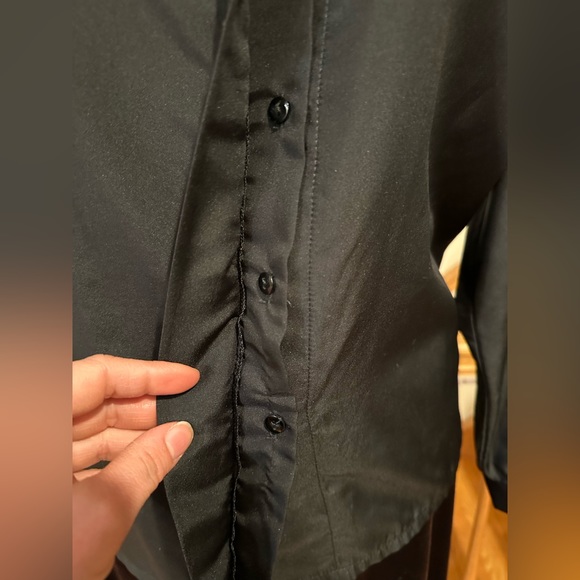 D.K. Gold Dommkenny Black Long Sleeves Collard Hidden Buttons Floral Print Sz S - Picture 8 of 14